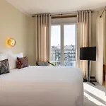 Hotel De Banville